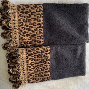 Decorative hand towels